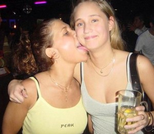 drunk_party_girls_35